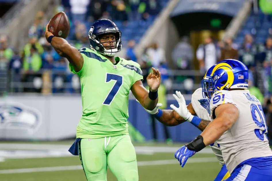 Seahawk Photo Prop Best NFL player prop for Seattle Seahawks vs Pittsburgh Steelers: Smith ...
